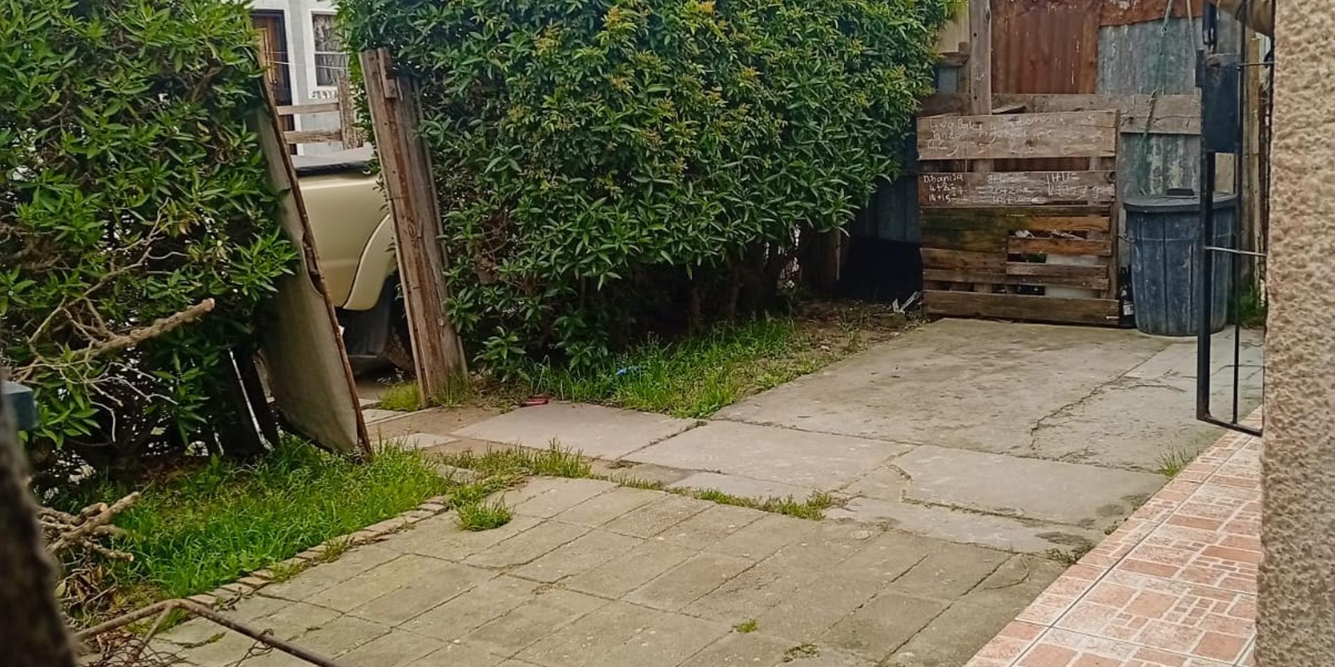 Image 2 of 6