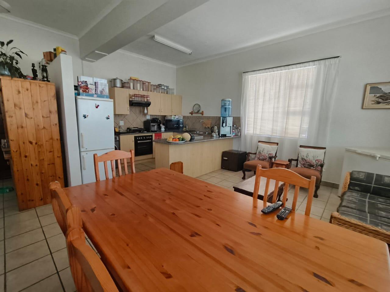 Image 5 of 6