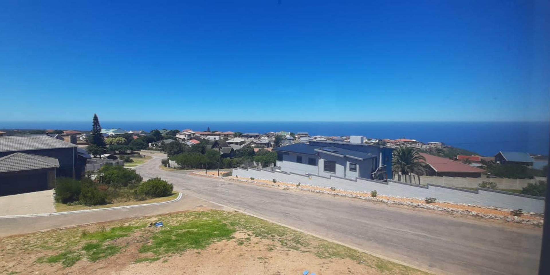 Image 4 of 6