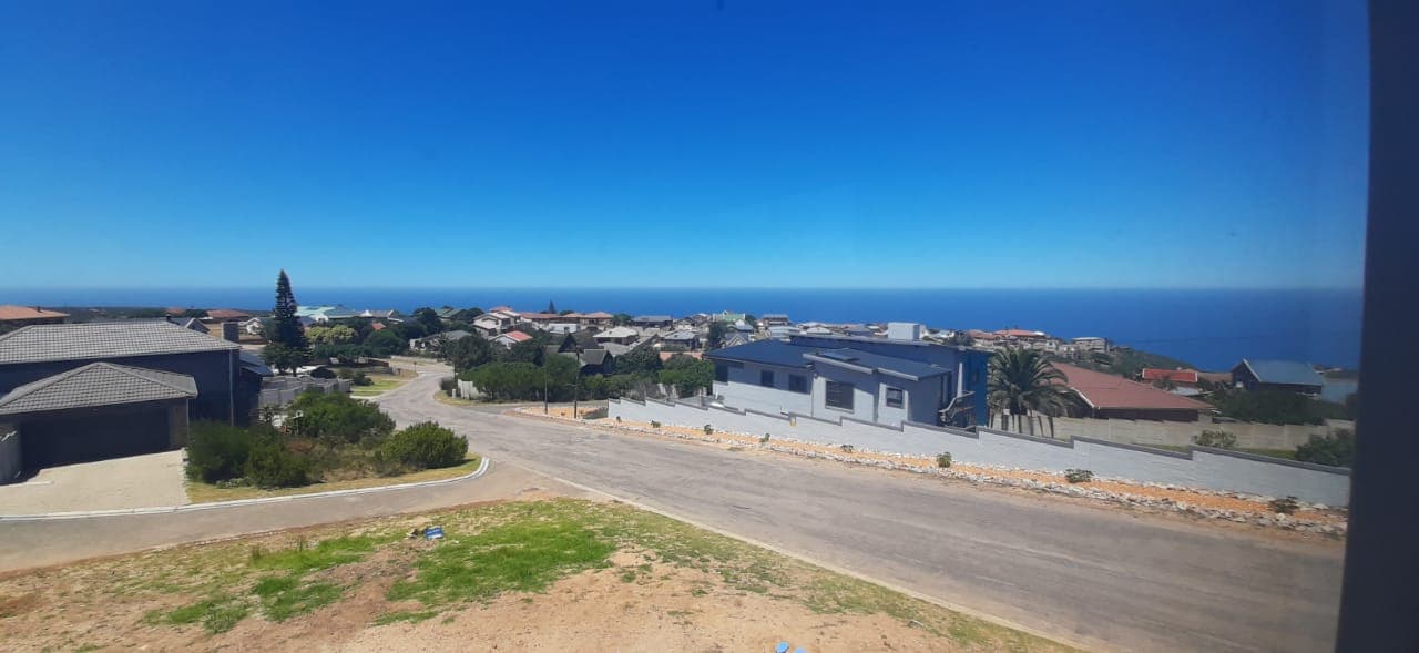 Image 4 of 6