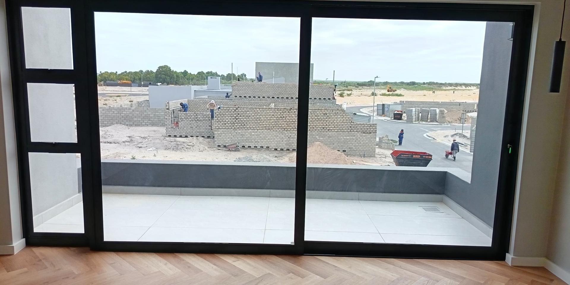 Image 3 of 6