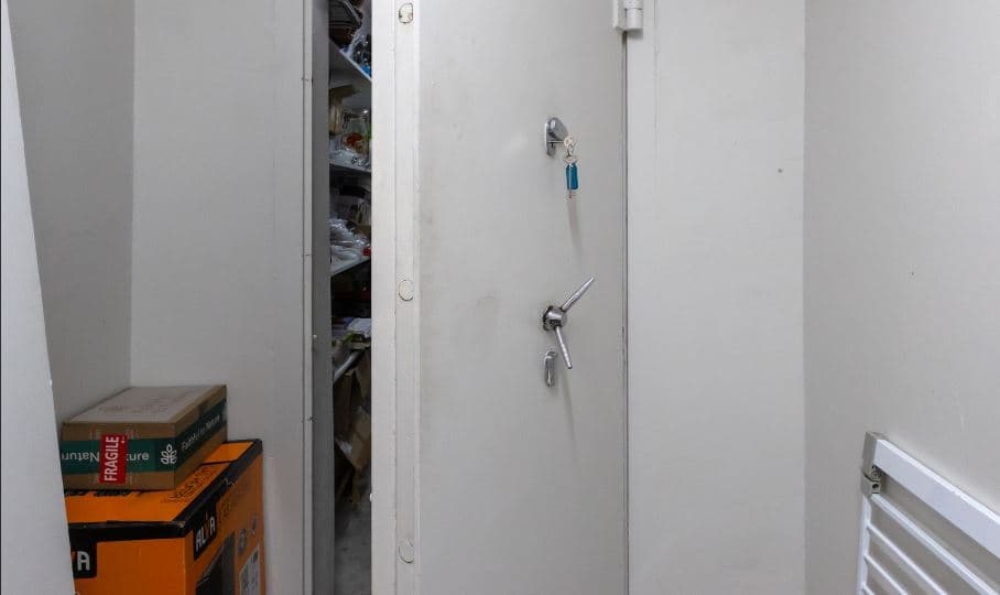 Image 25
