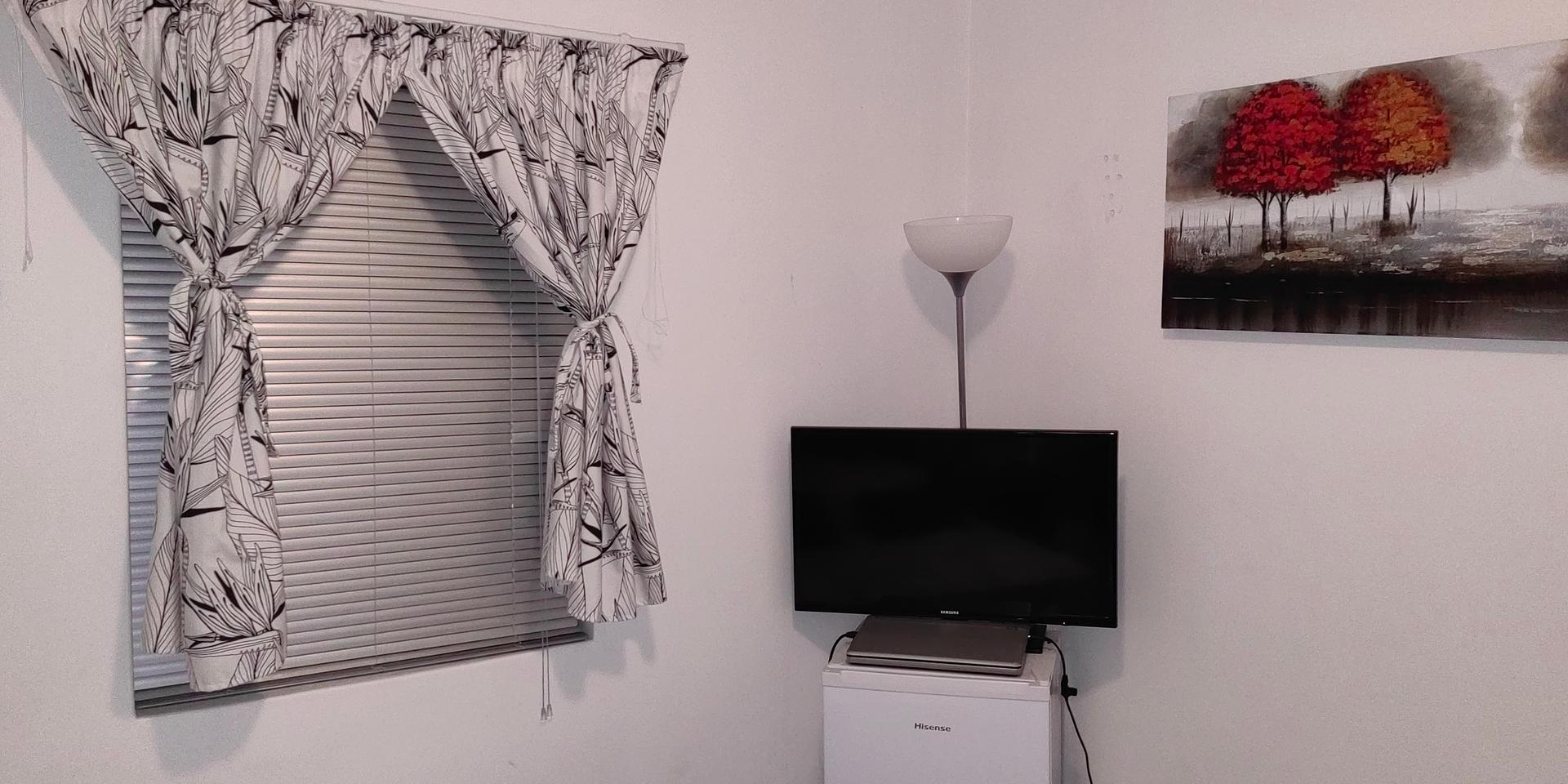Image 4 of 6