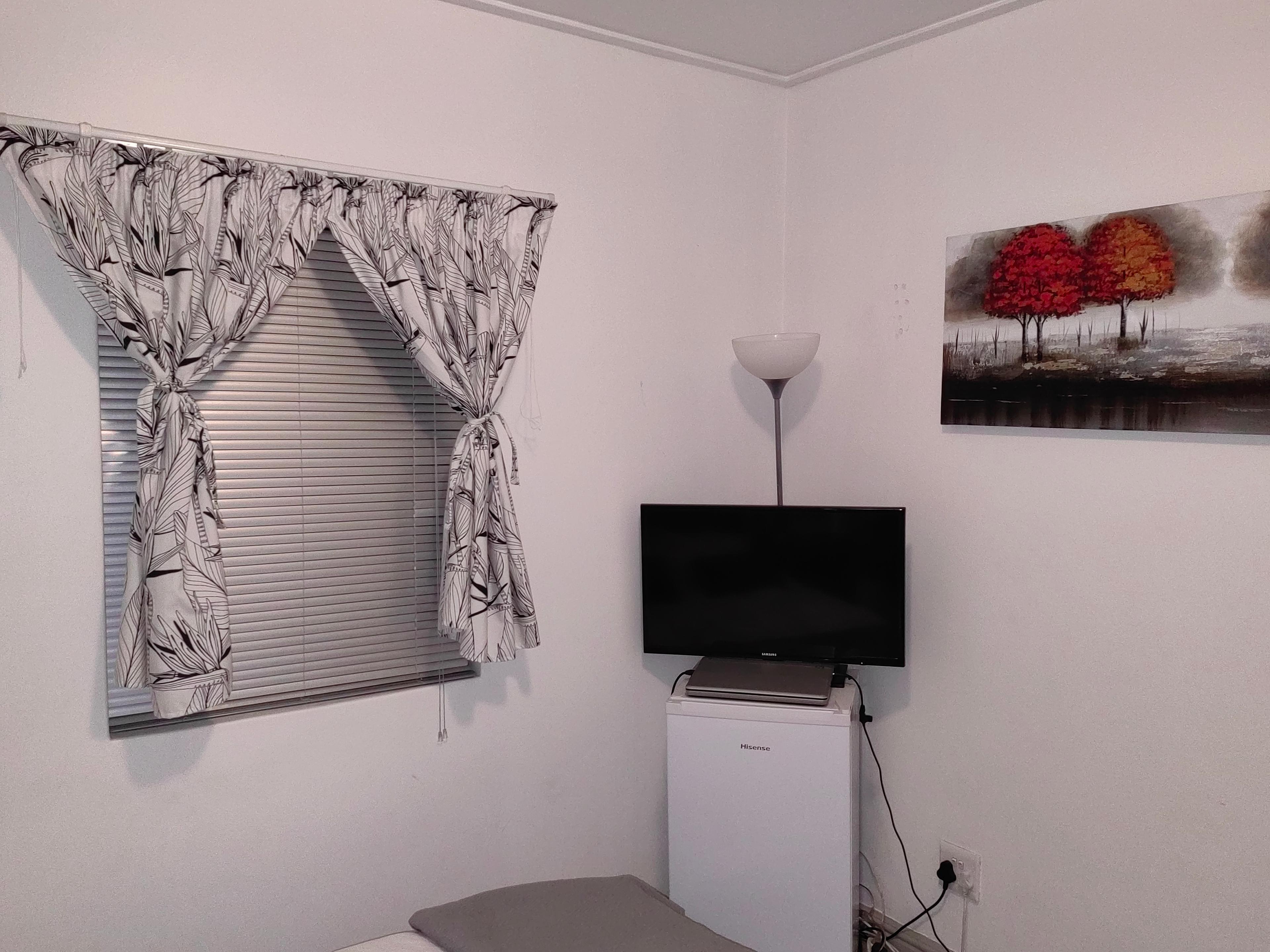 Image 4 of 6