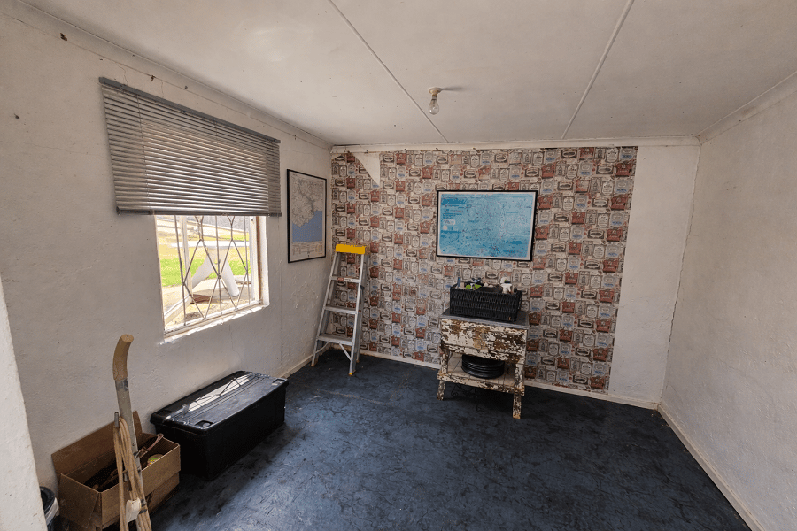 Image 1 of 6