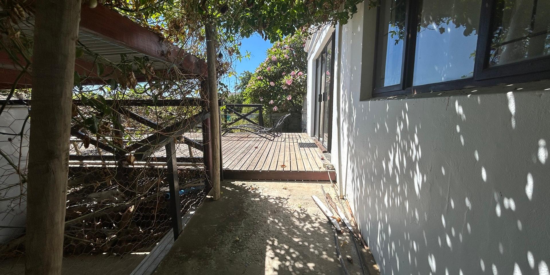 Image 3 of 6