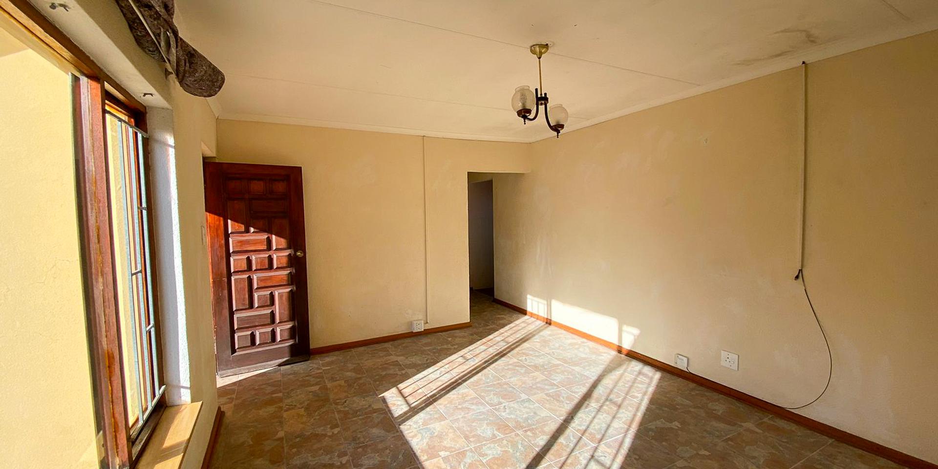 Image 4 of 6