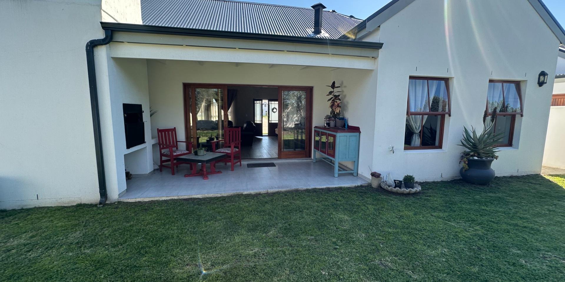 Image 4 of 6