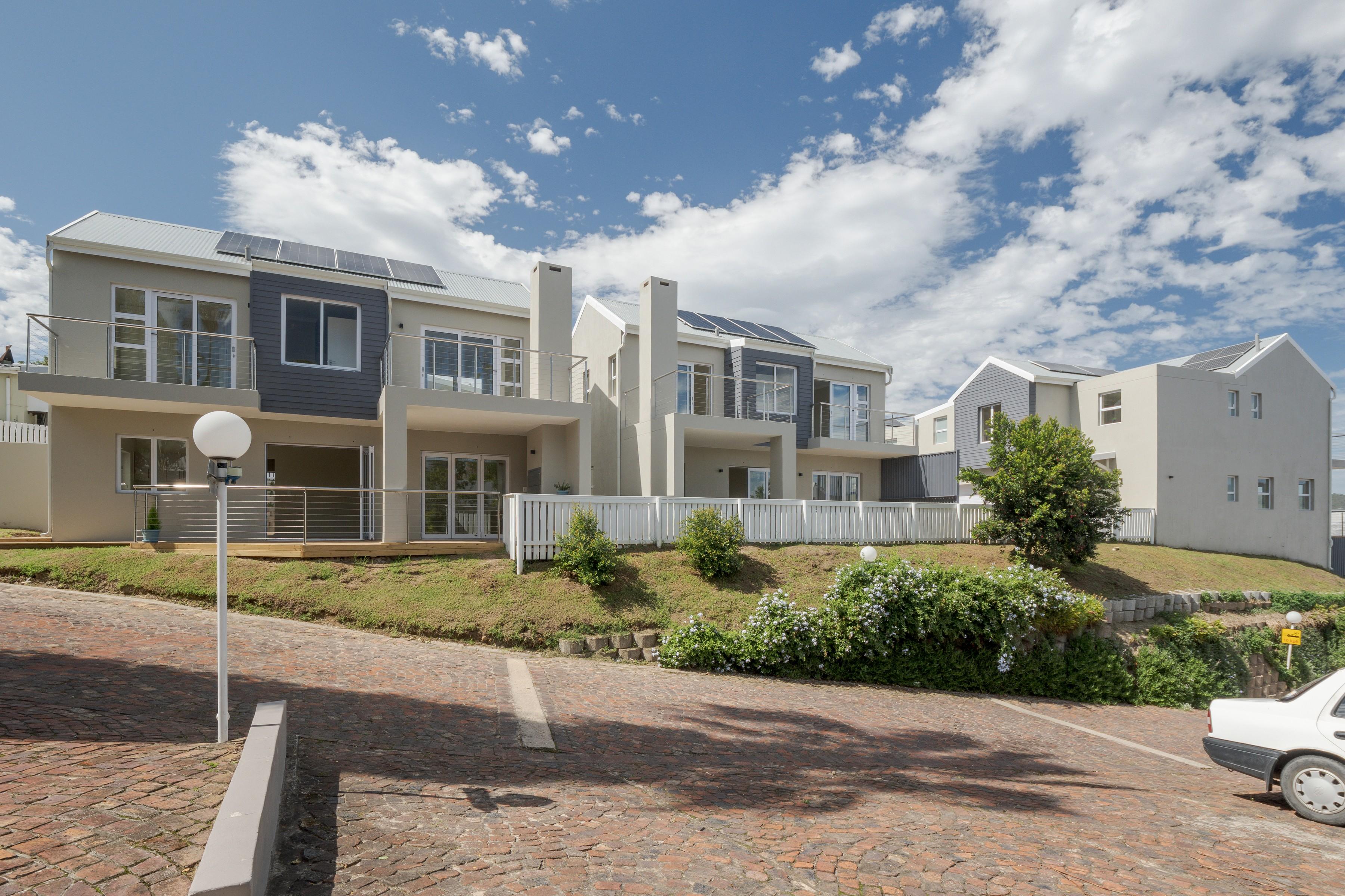 Image 3 of 6
