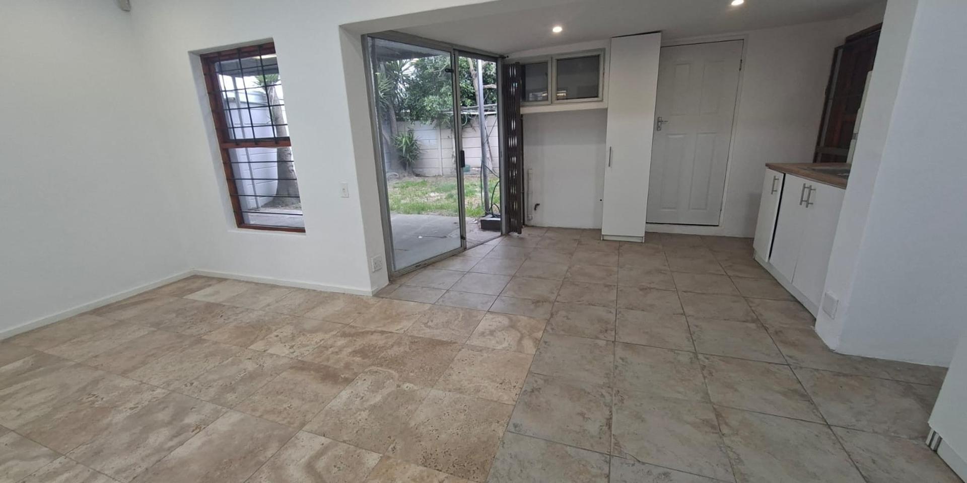 Image 4 of 6