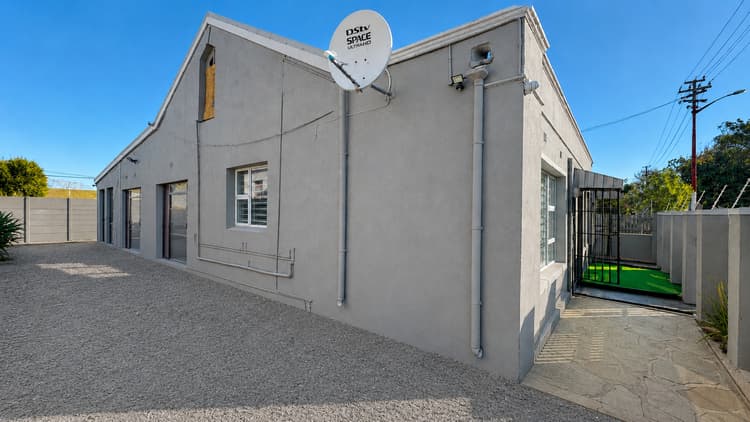 Main property image