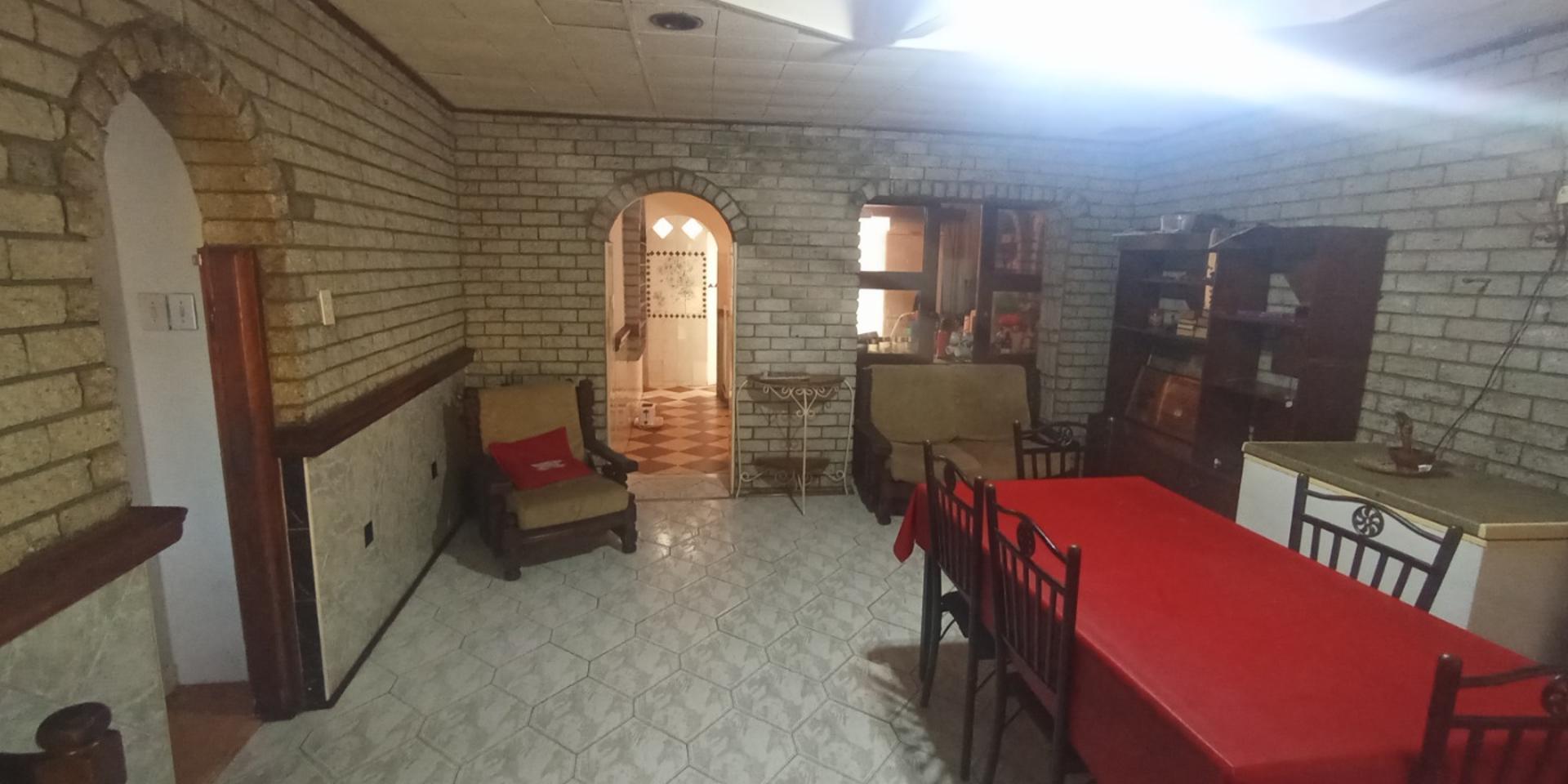 Image 5 of 6