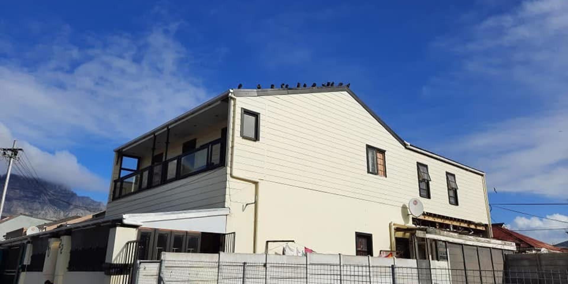 Image 2 of 6