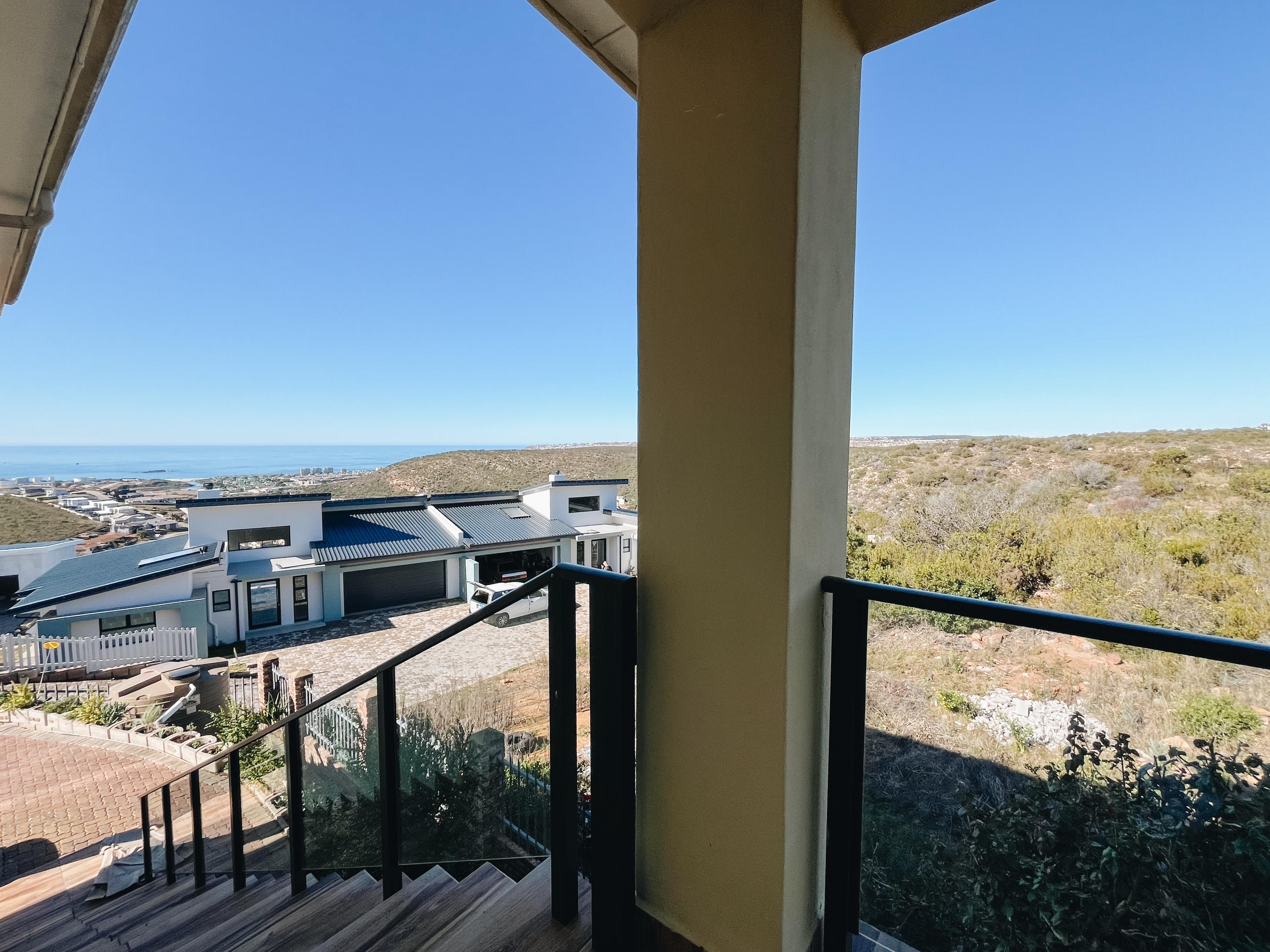 Image 4 of 6