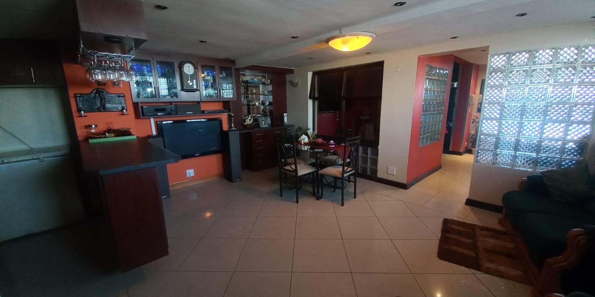Image 5 of 6