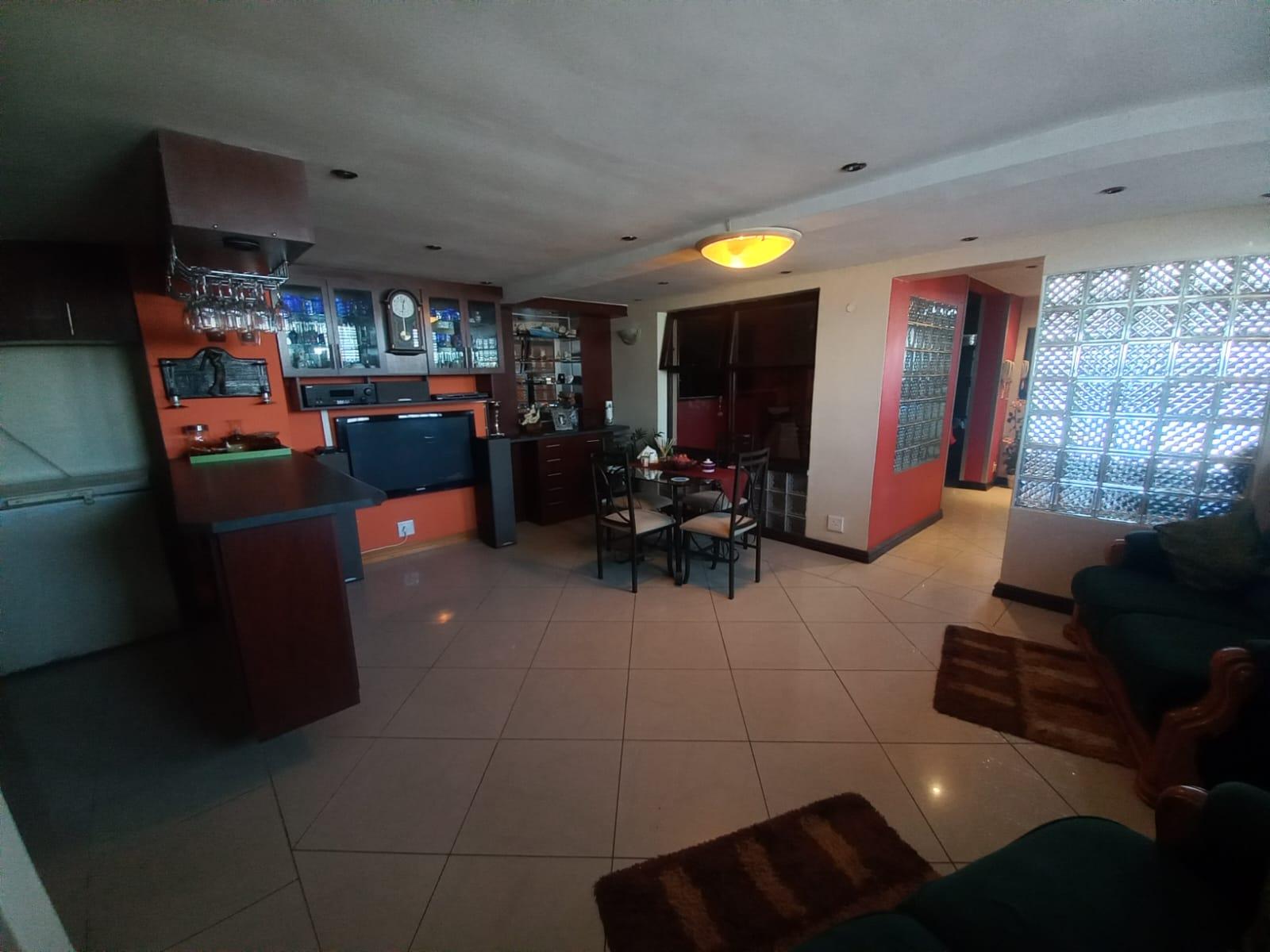 Image 5 of 6