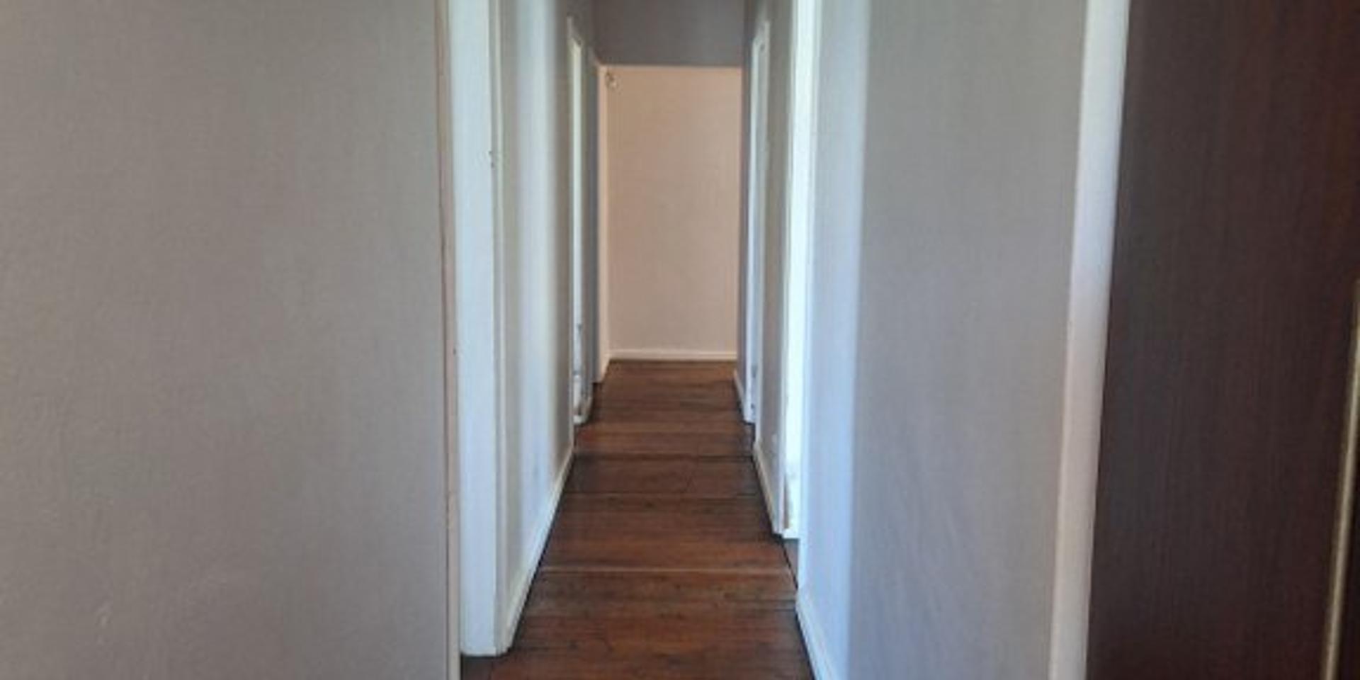 Image 4 of 6