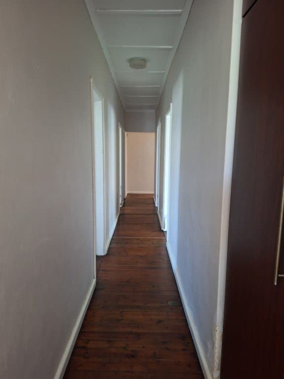 Image 4 of 6