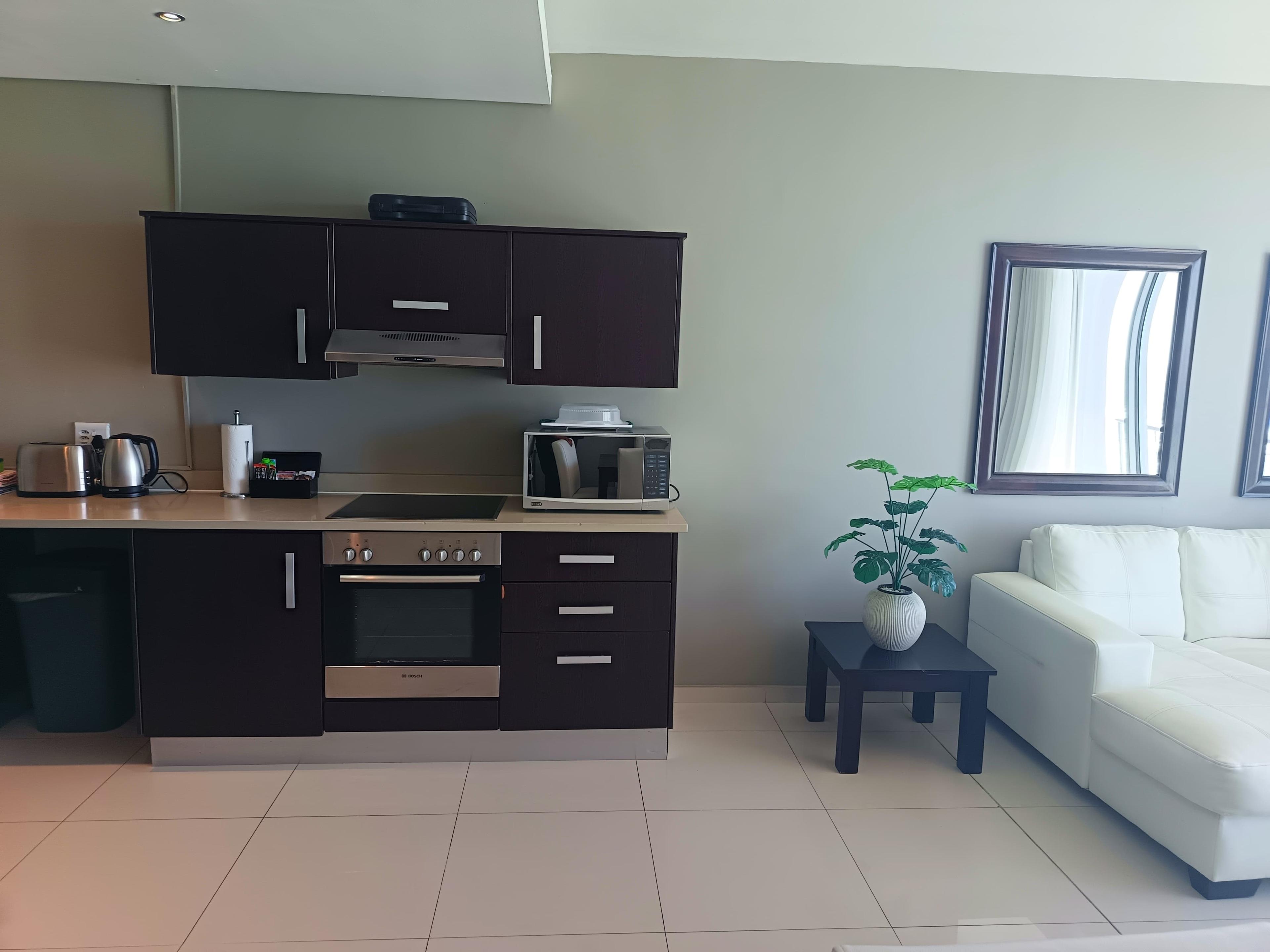 Image 4 of 6
