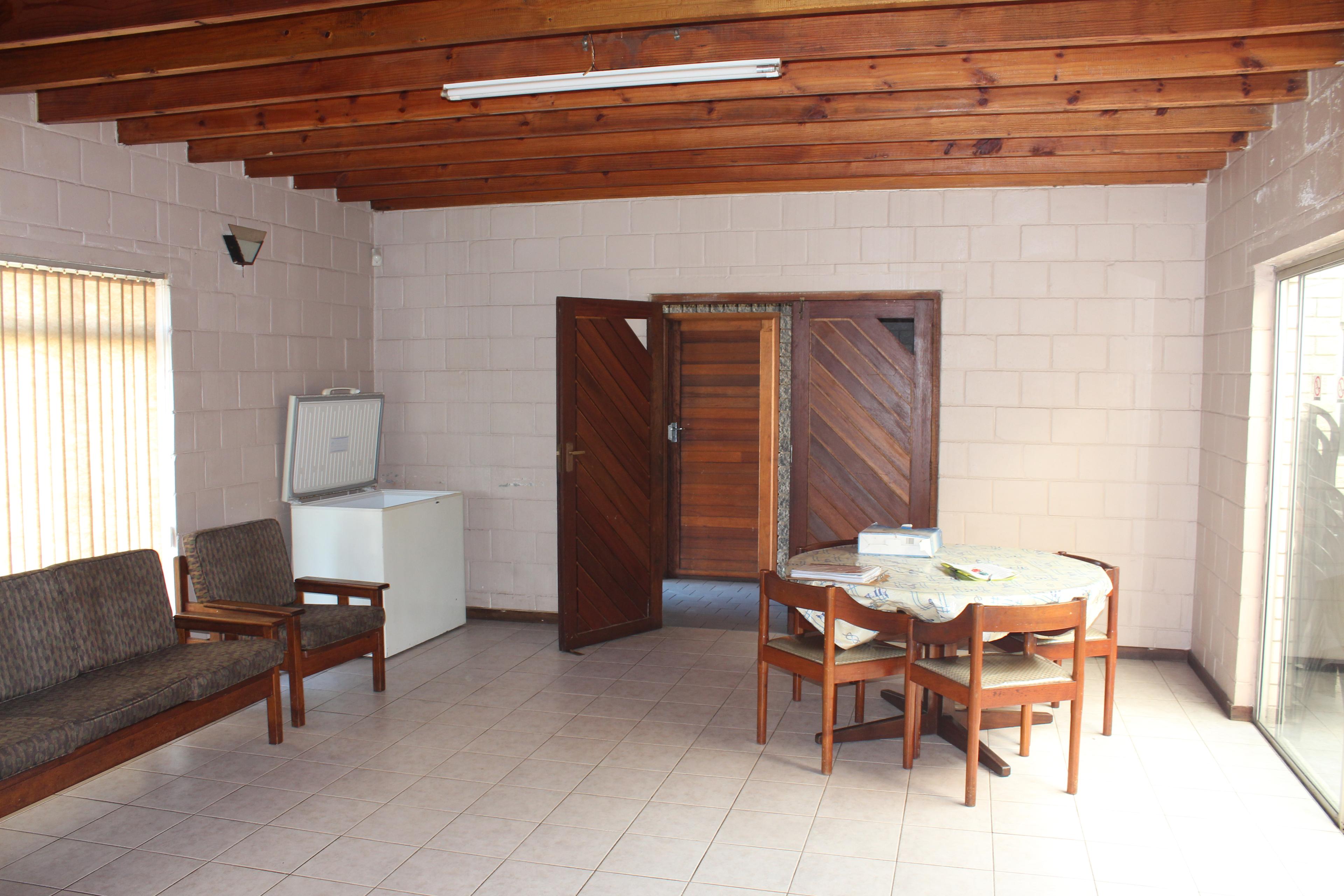 Image 3 of 6
