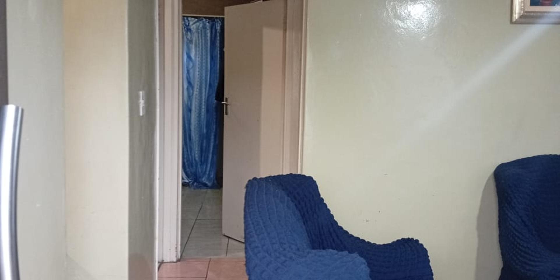 Image 5 of 6