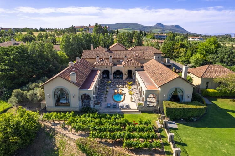 Main property image