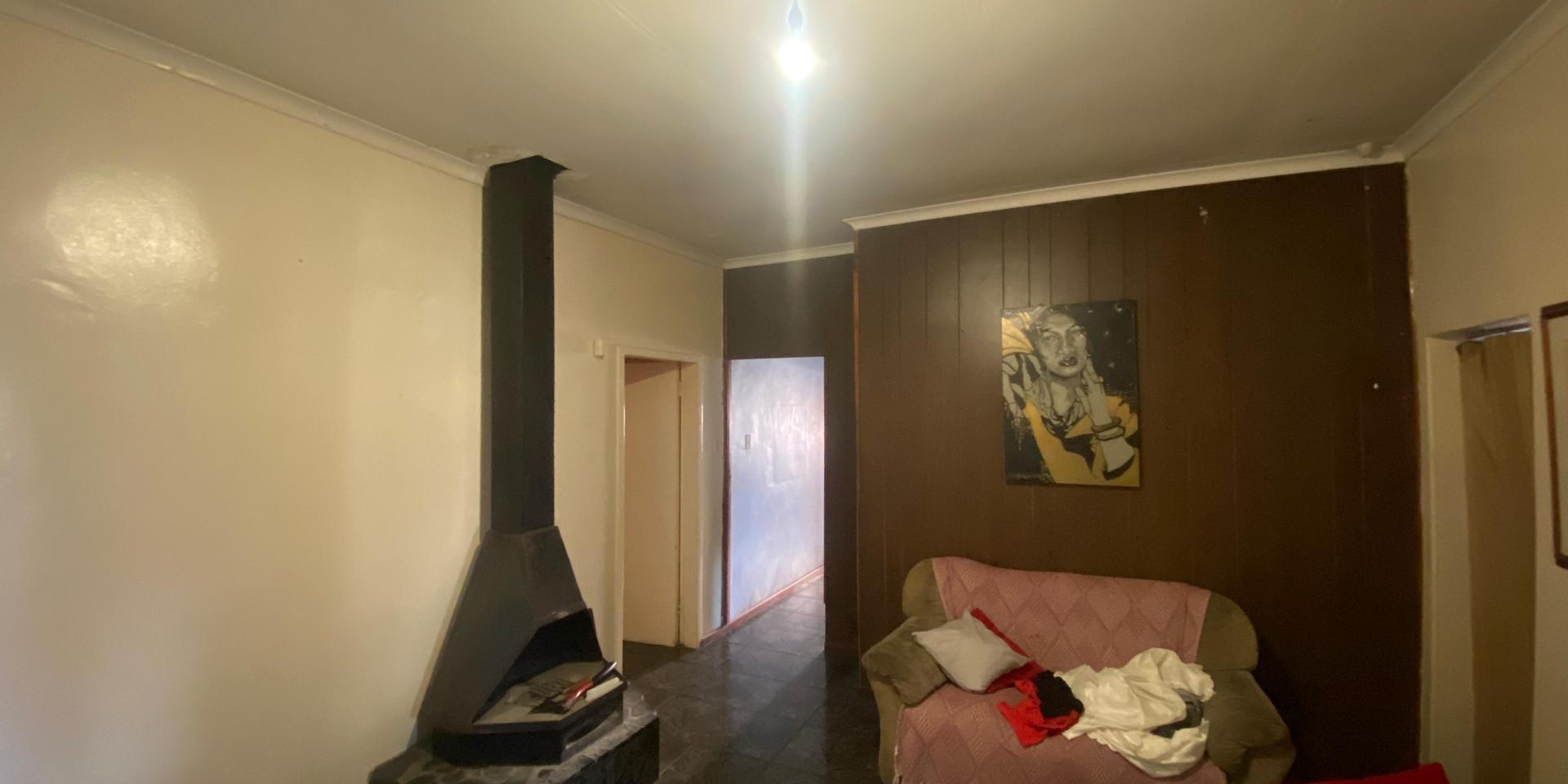 Image 2 of 6