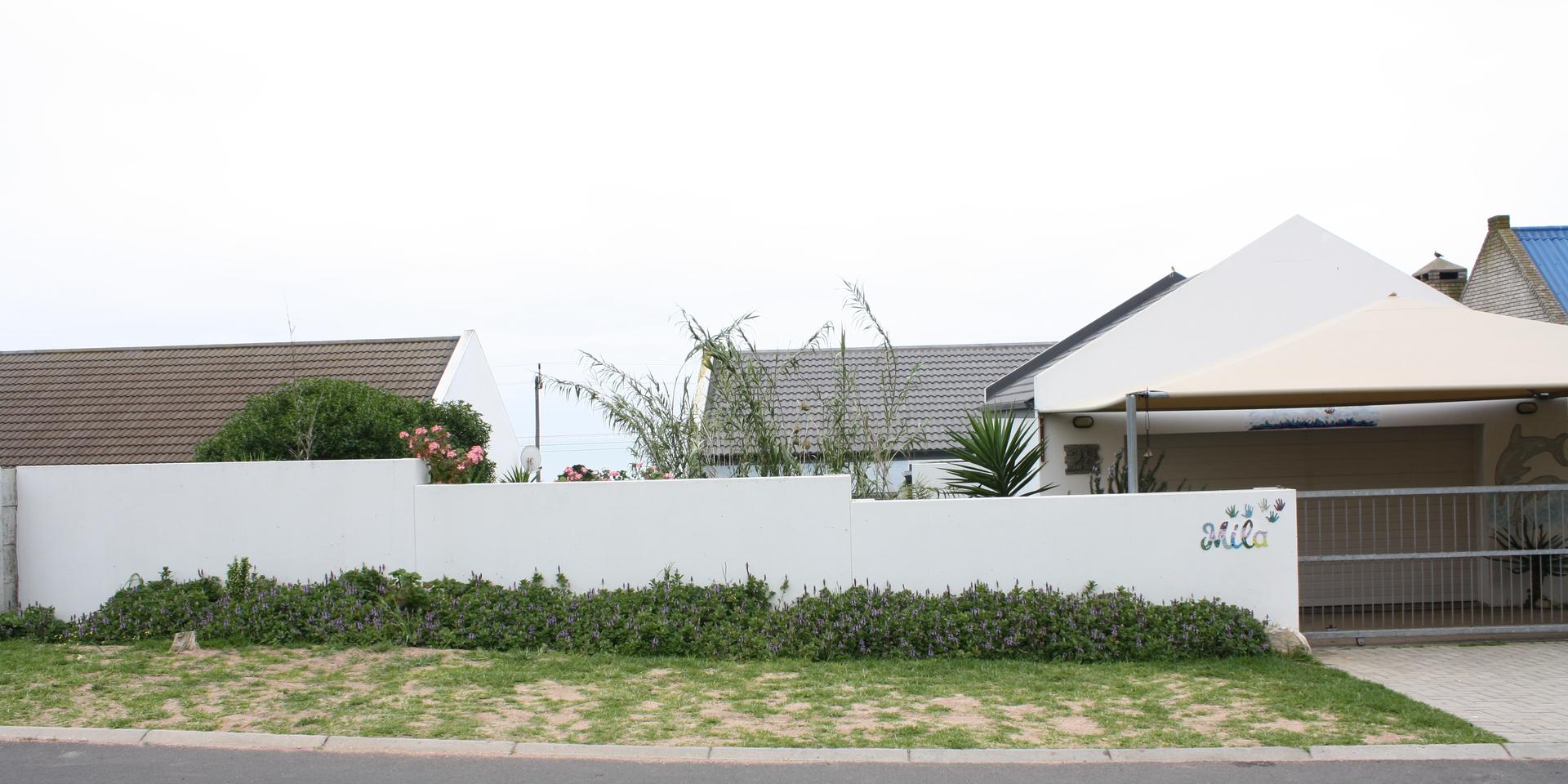 Image 2 of 6