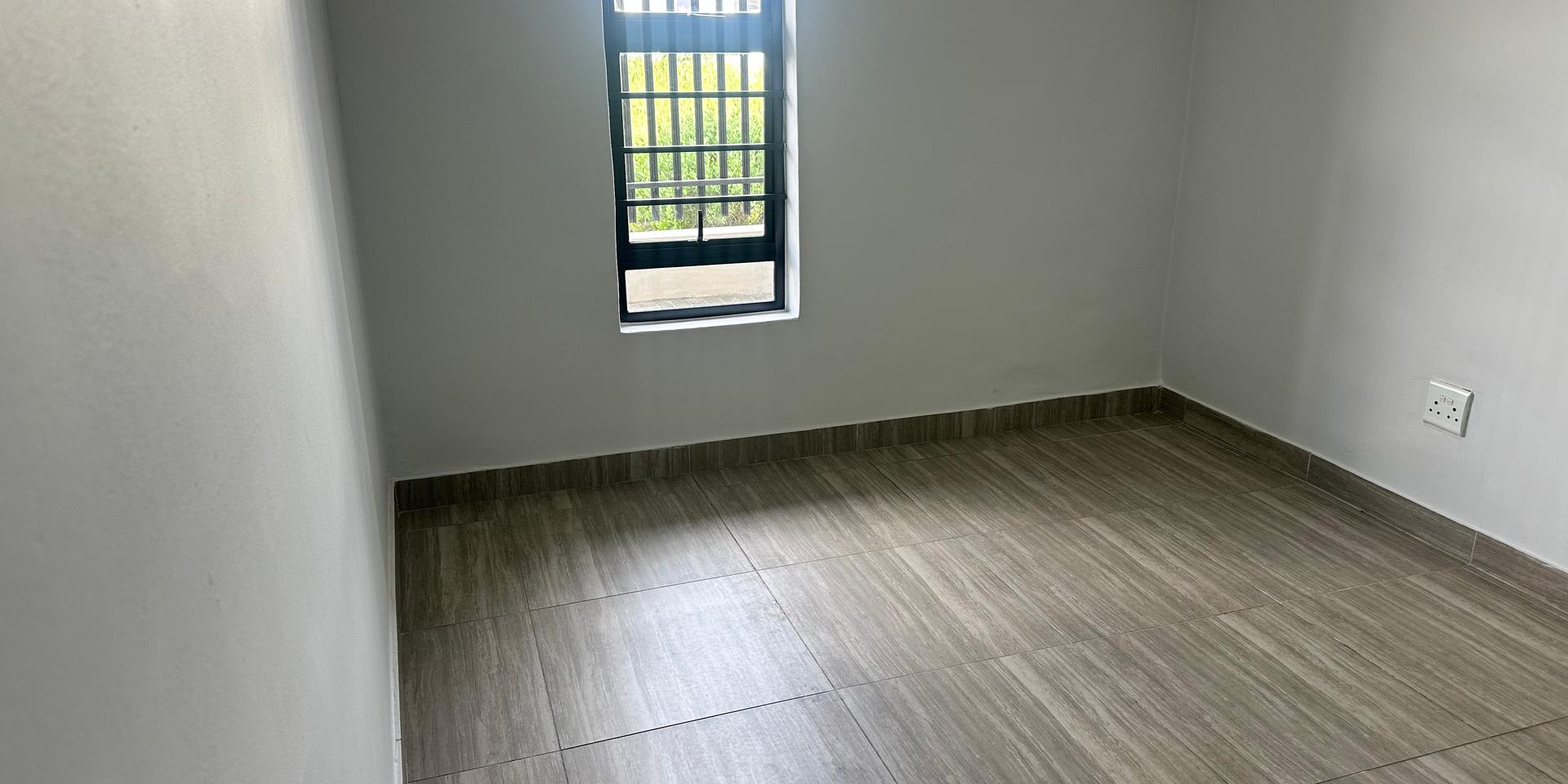 Image 4 of 6