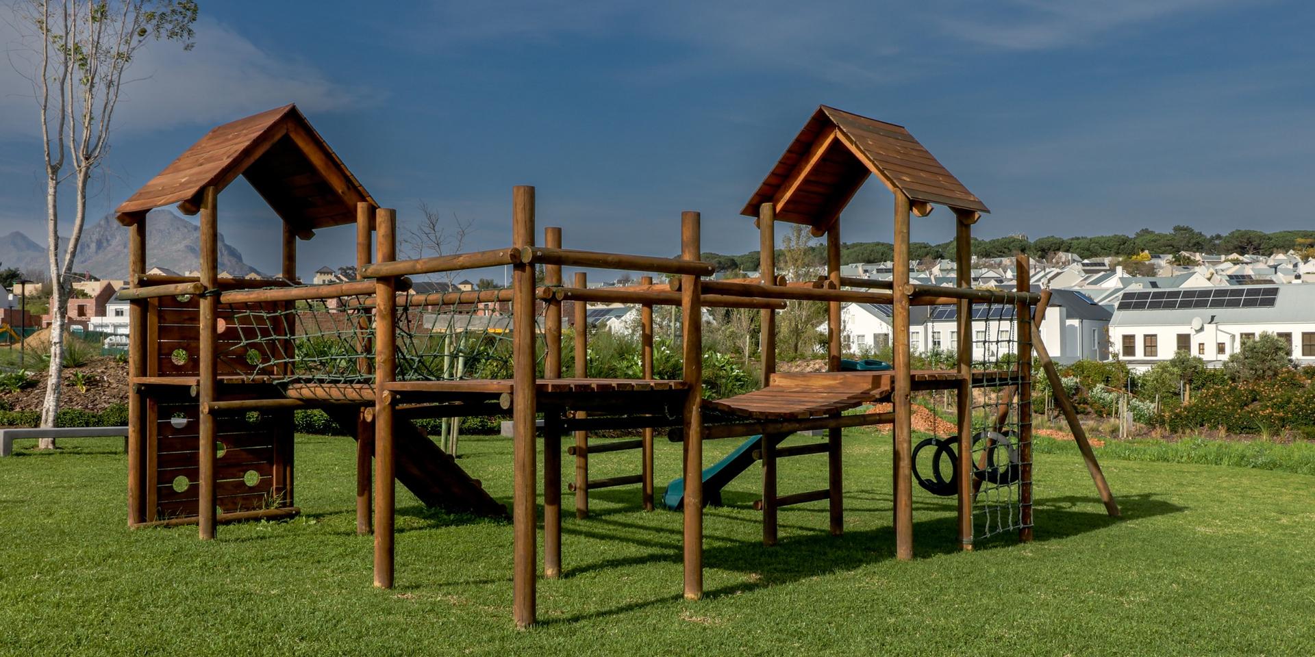 Image 4 of 6