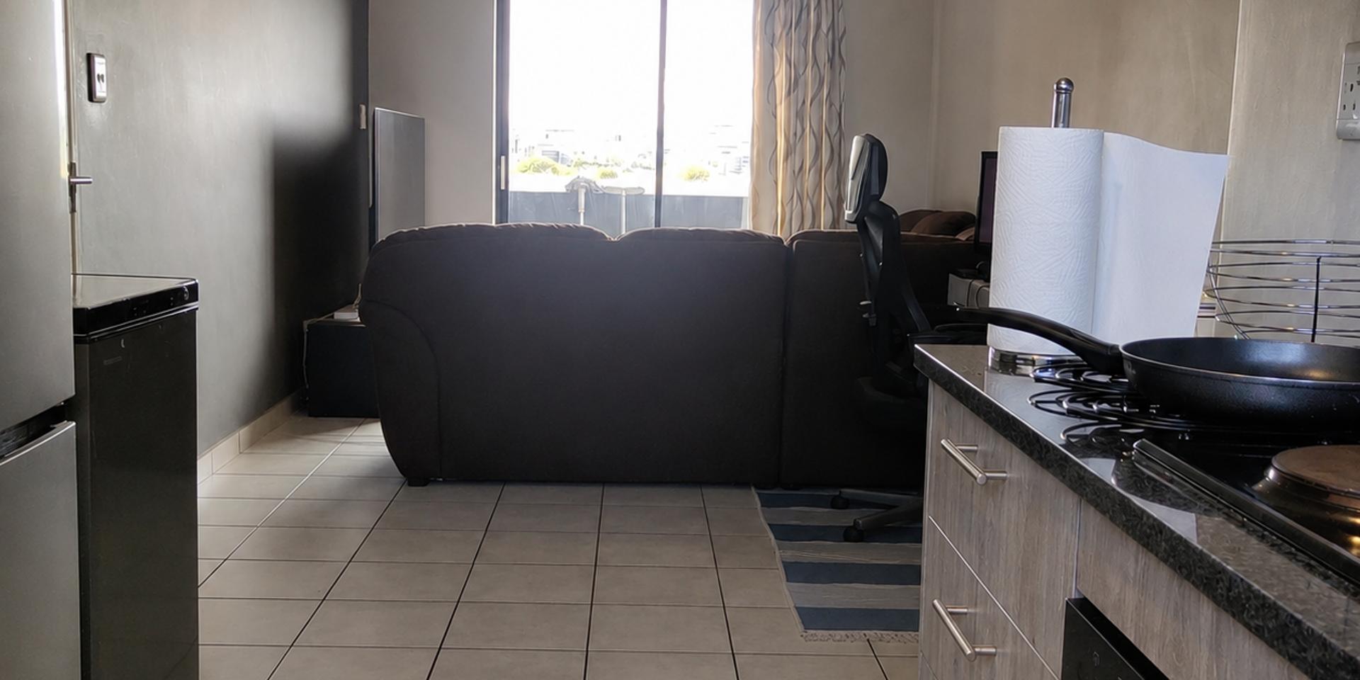 Image 4 of 6