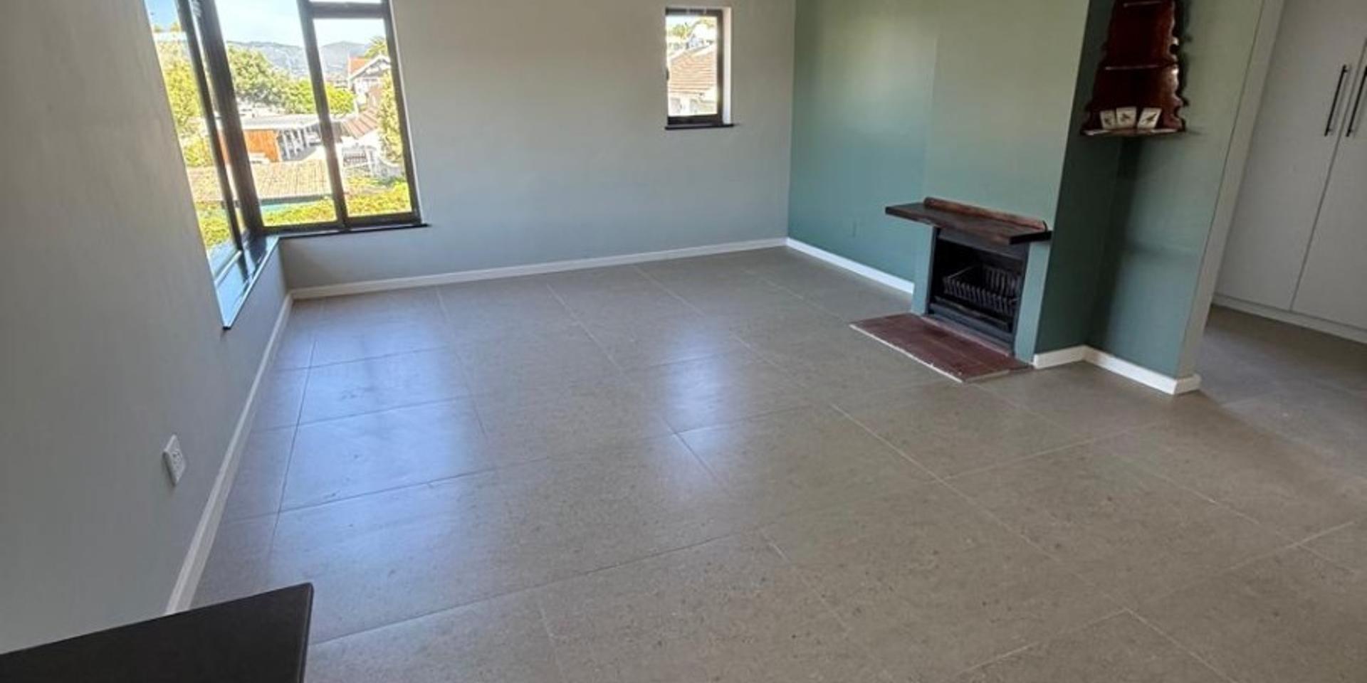 Image 3 of 6