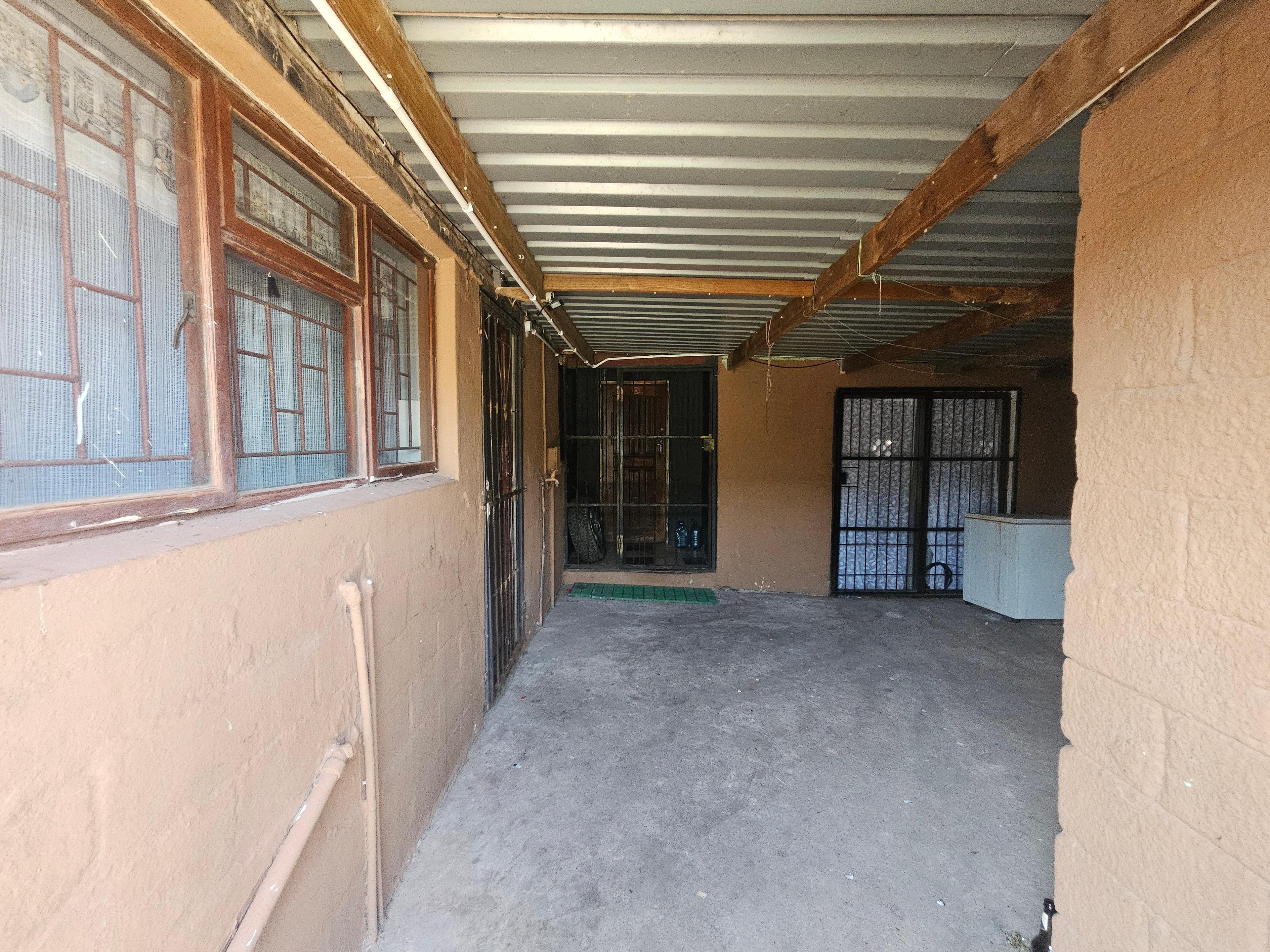 Image 5 of 6
