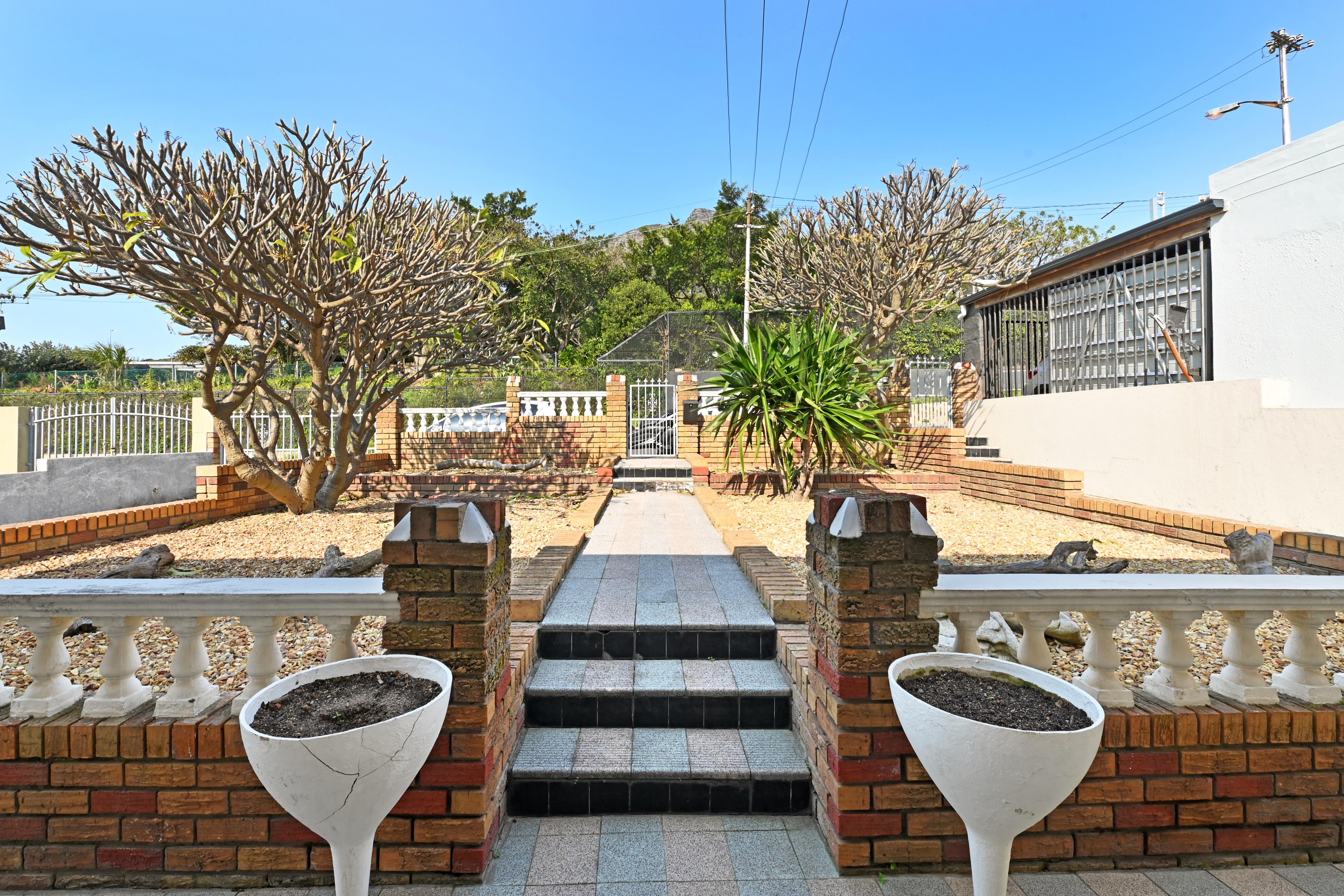 Image 2 of 6