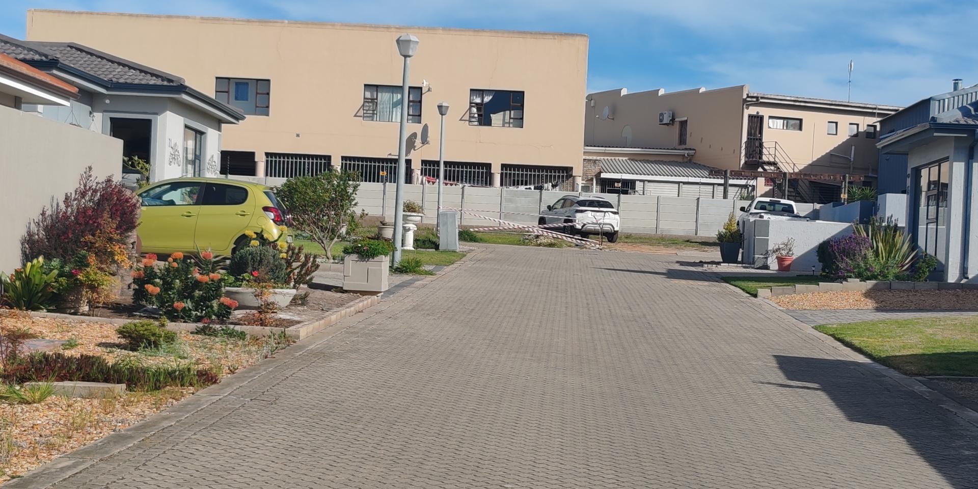 Image 5 of 6
