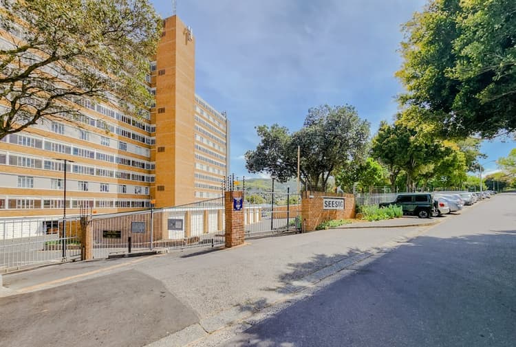 Main property image