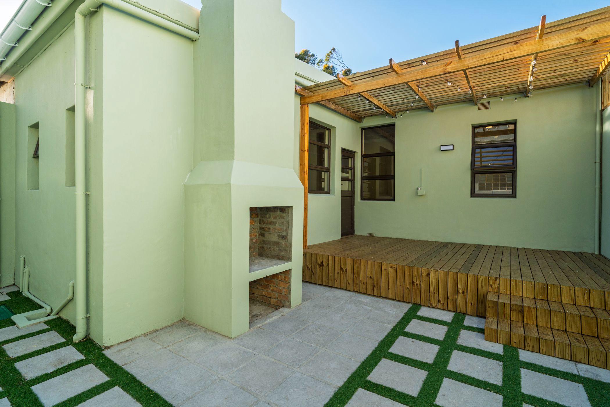 Image 5 of 6