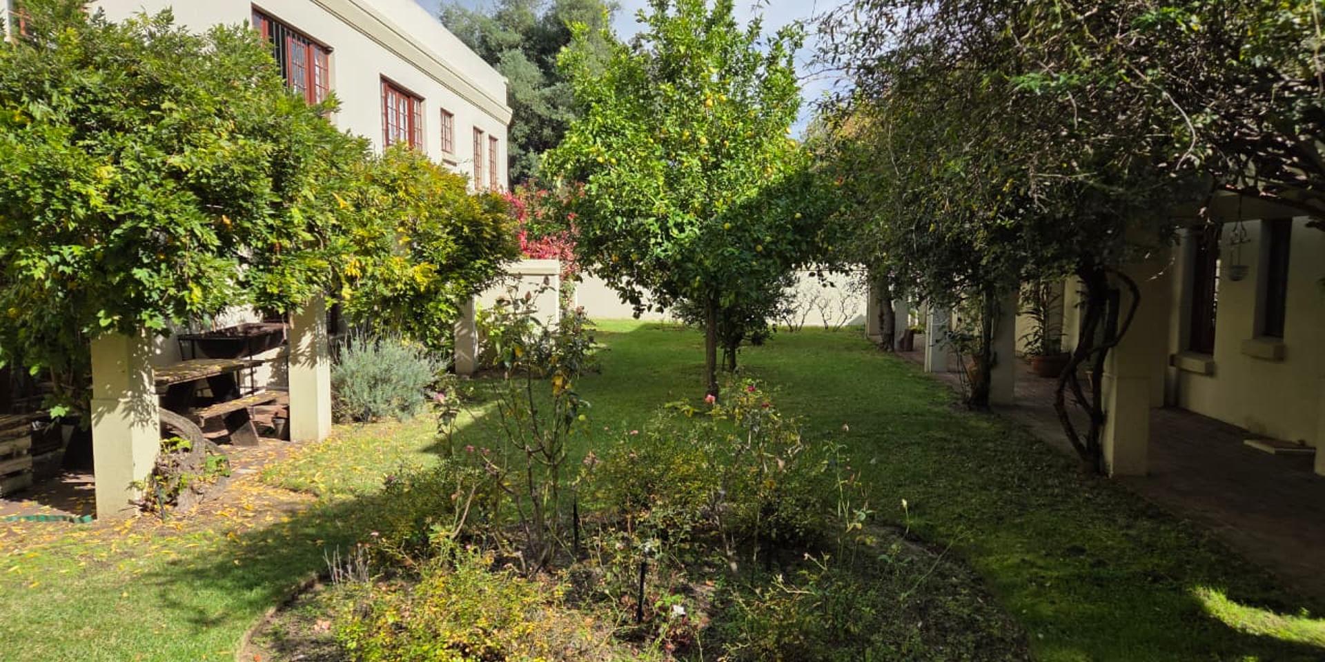 Image 2 of 6