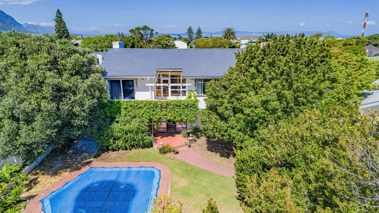 Main property image