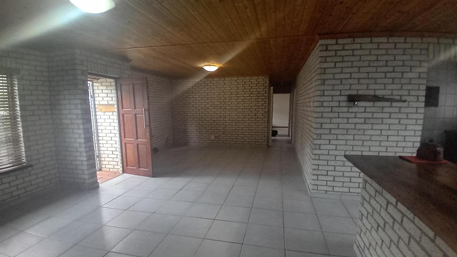 Image 2 of 6