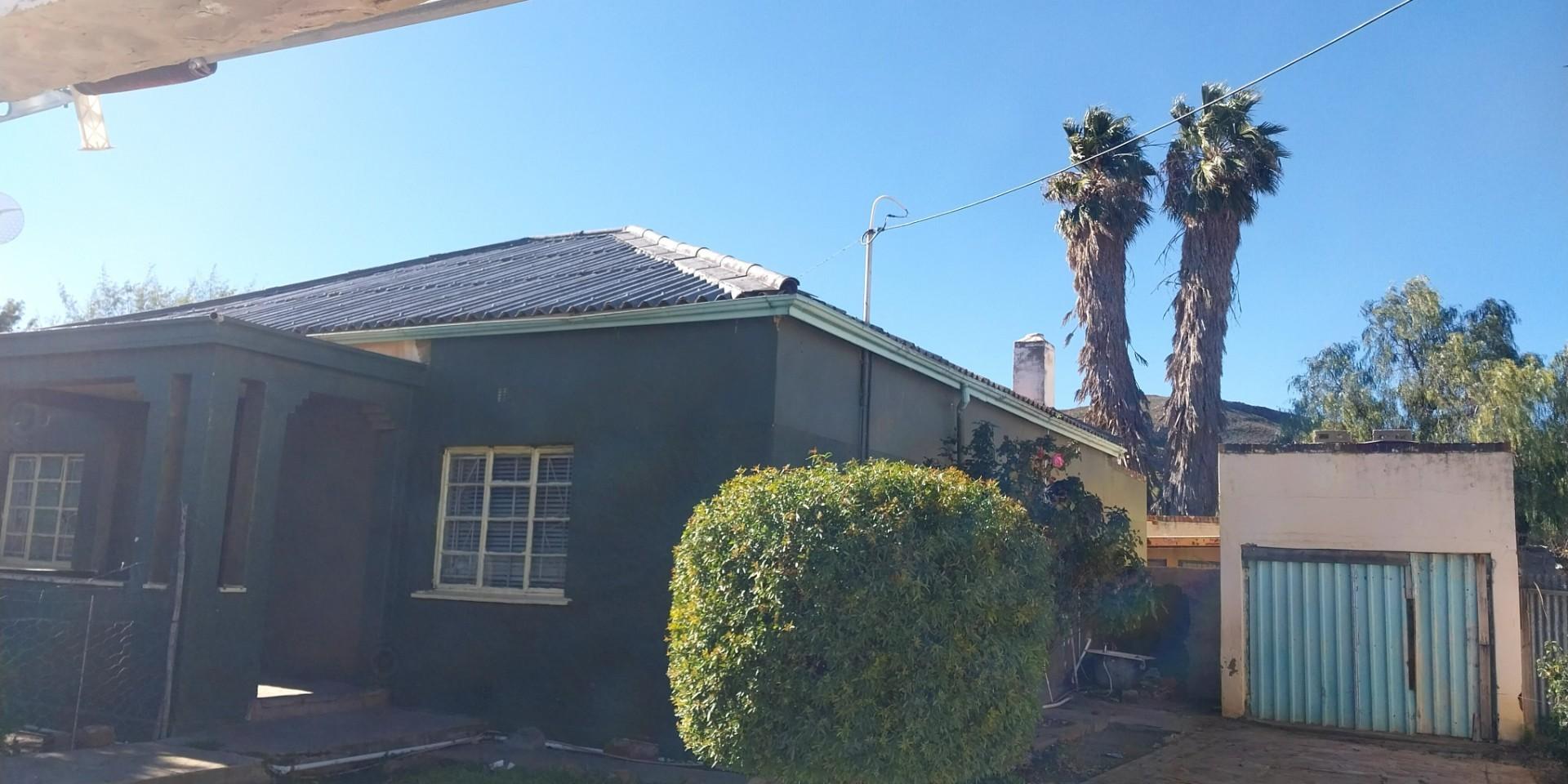 Image 2 of 6