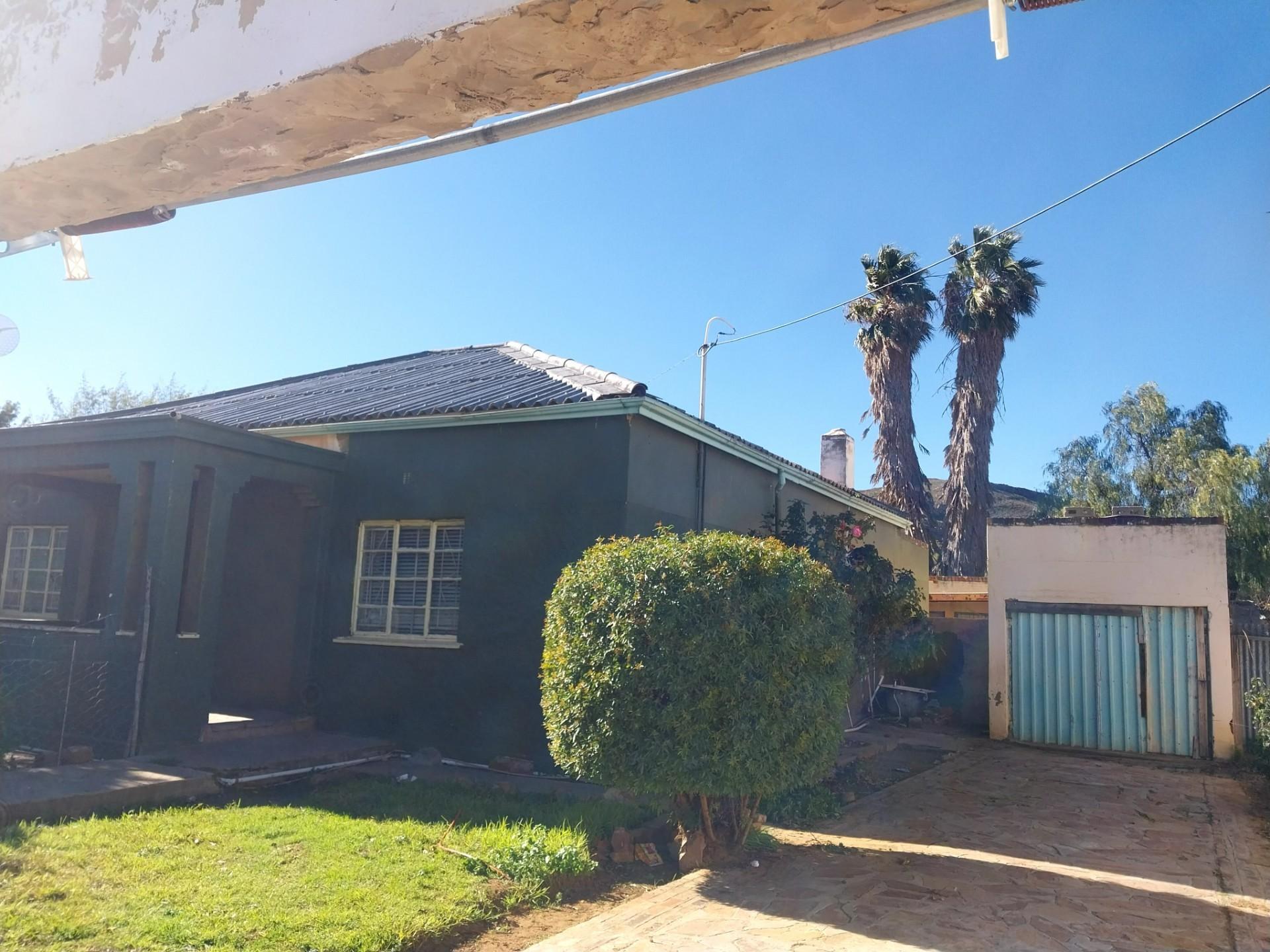 Image 2 of 6