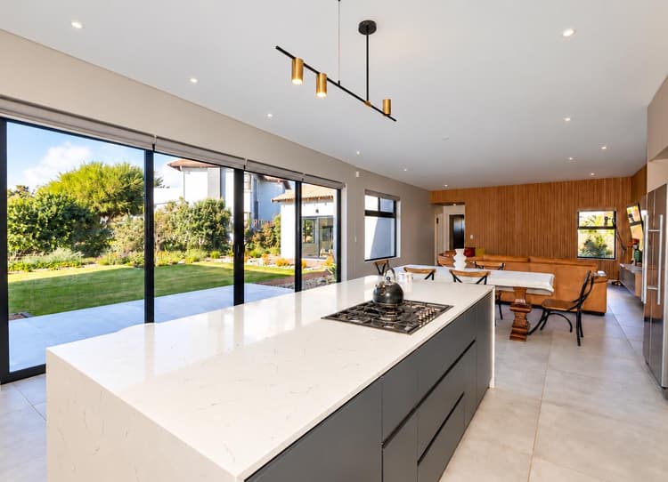 Main property image