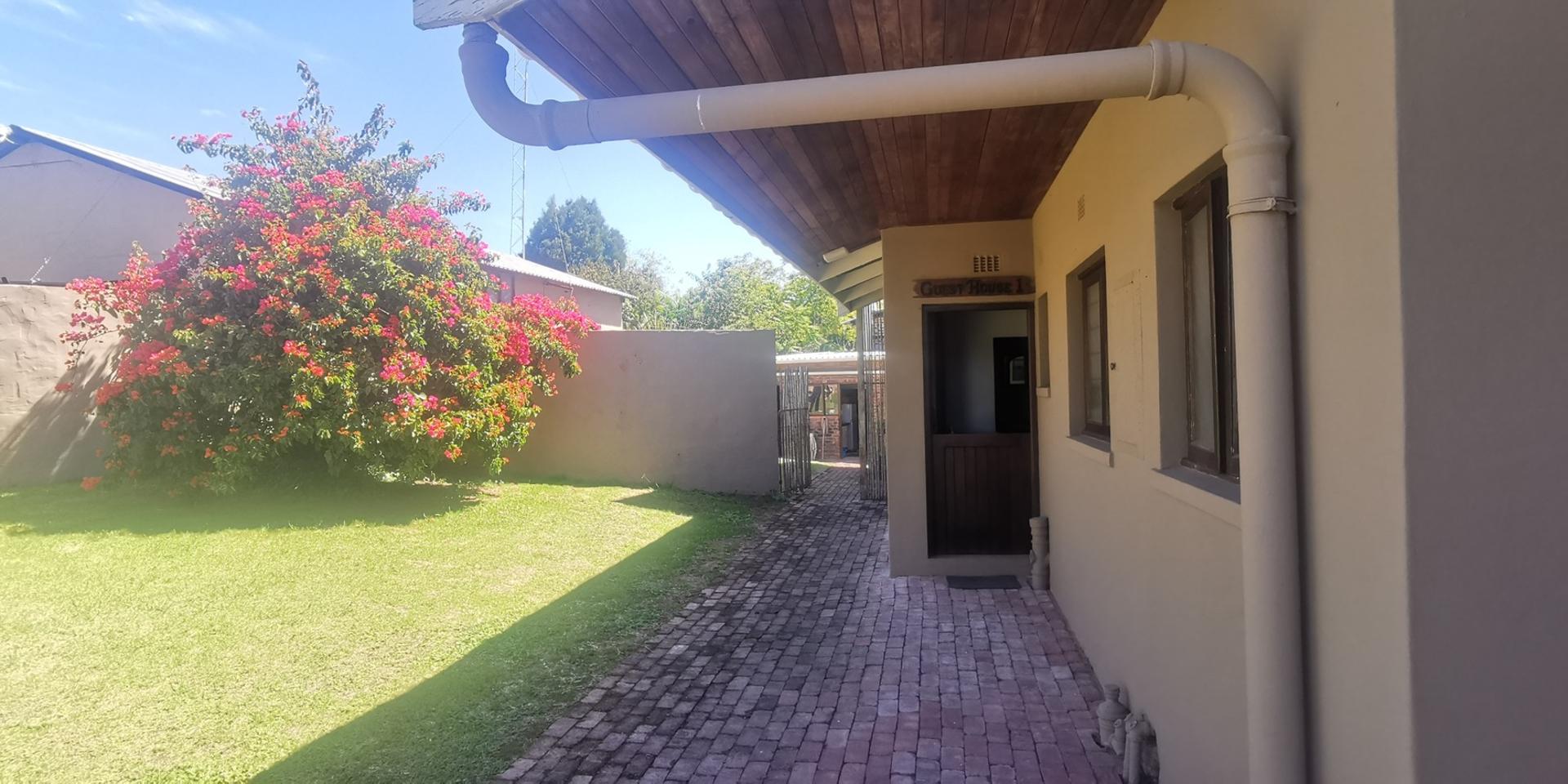 Image 3 of 6