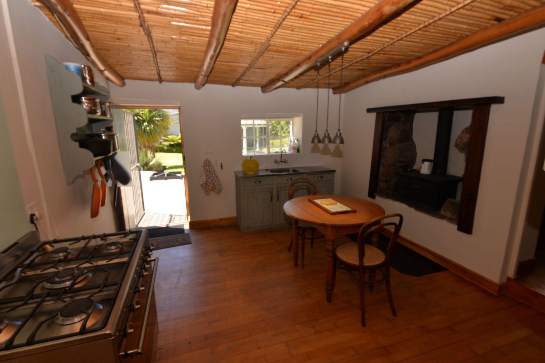 Image 4 of 6