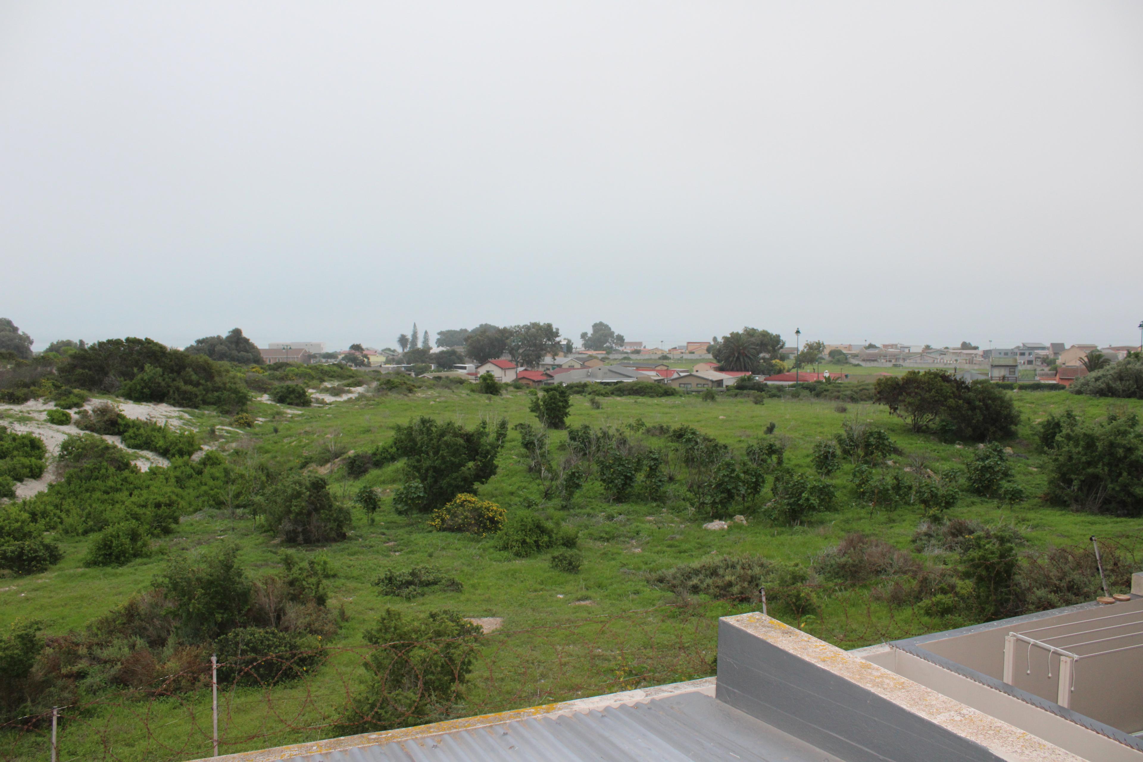Image 4 of 6