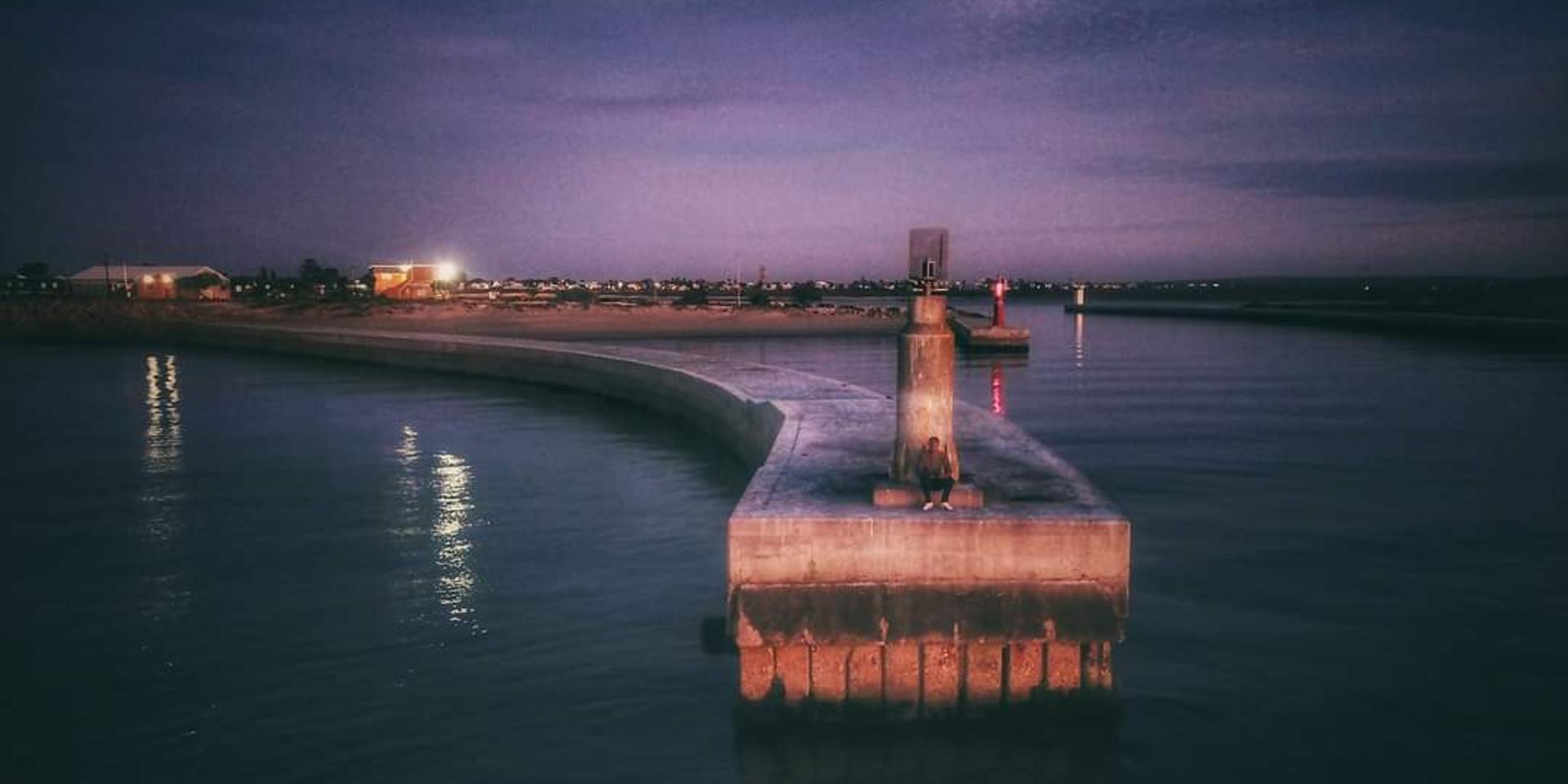 Image 4 of 6