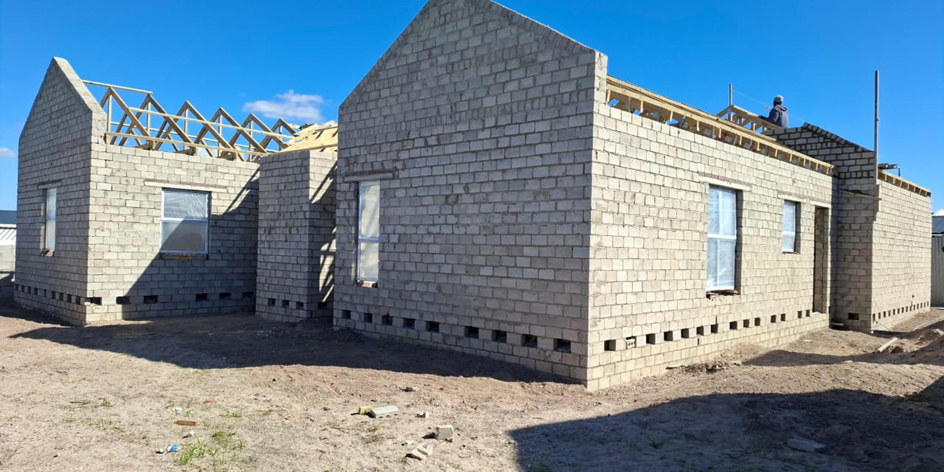 Image 4 of 6
