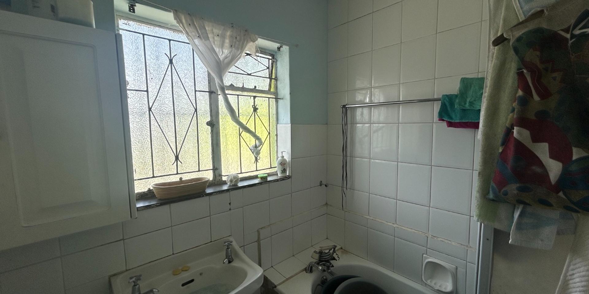 Image 3 of 6