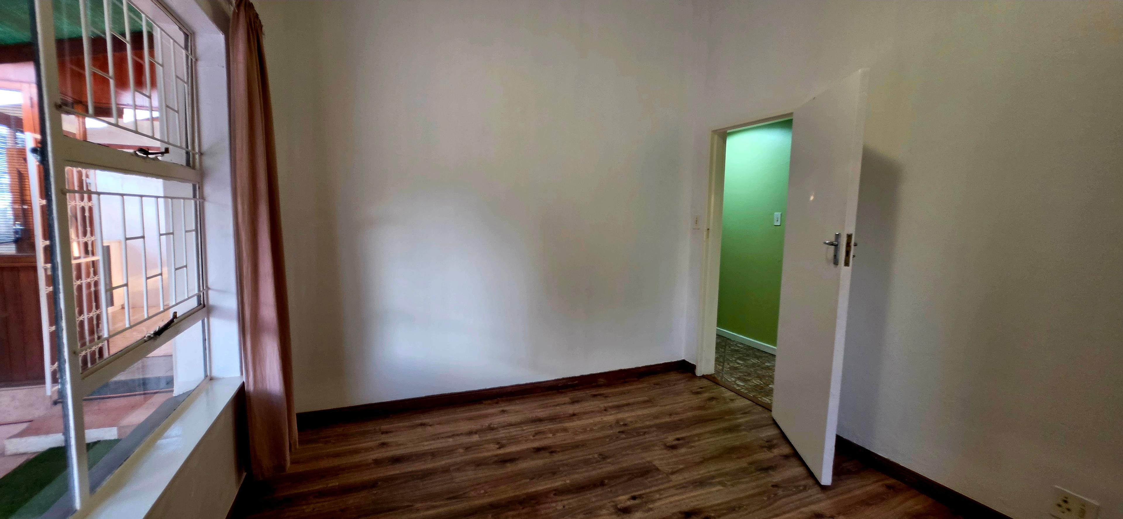 Image 5 of 6